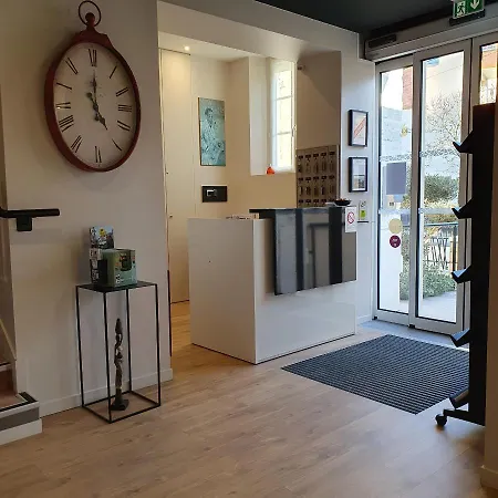 Logis La Closerie Отель