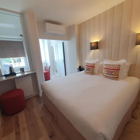 Отель Logis La Closerie 4*