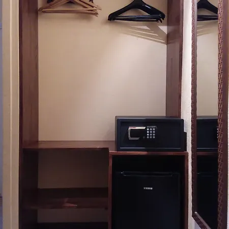 Отель Logis La Closerie Ла-Боль-Эскублак