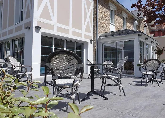 Logis La Closerie 호텔 4*