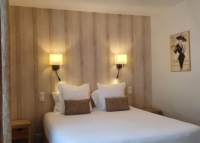 Logis La Closerie 호텔 4*