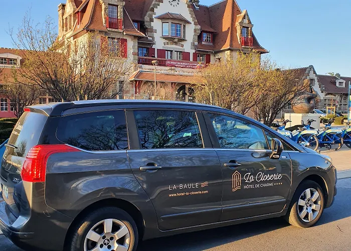 Logis La Closerie 호텔