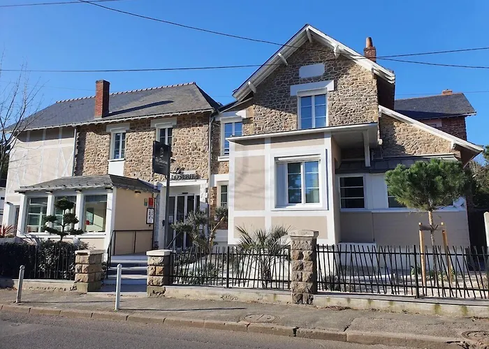 Logis La Closerie 호텔