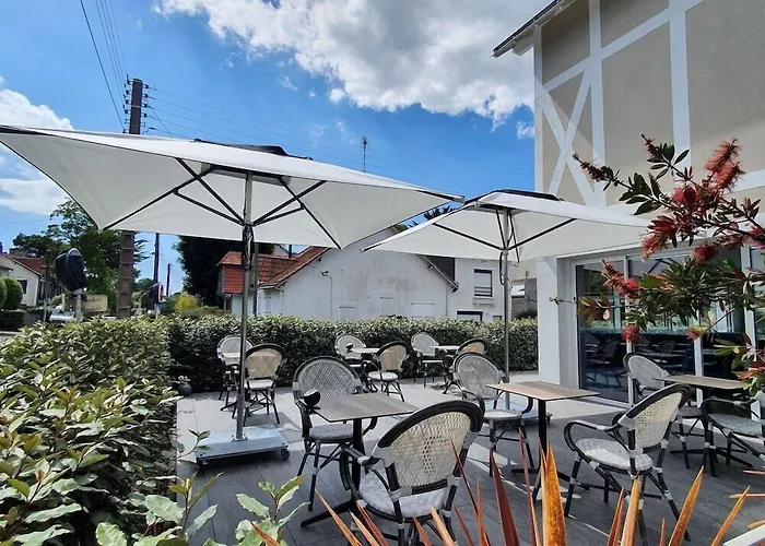 Logis La Closerie 호텔